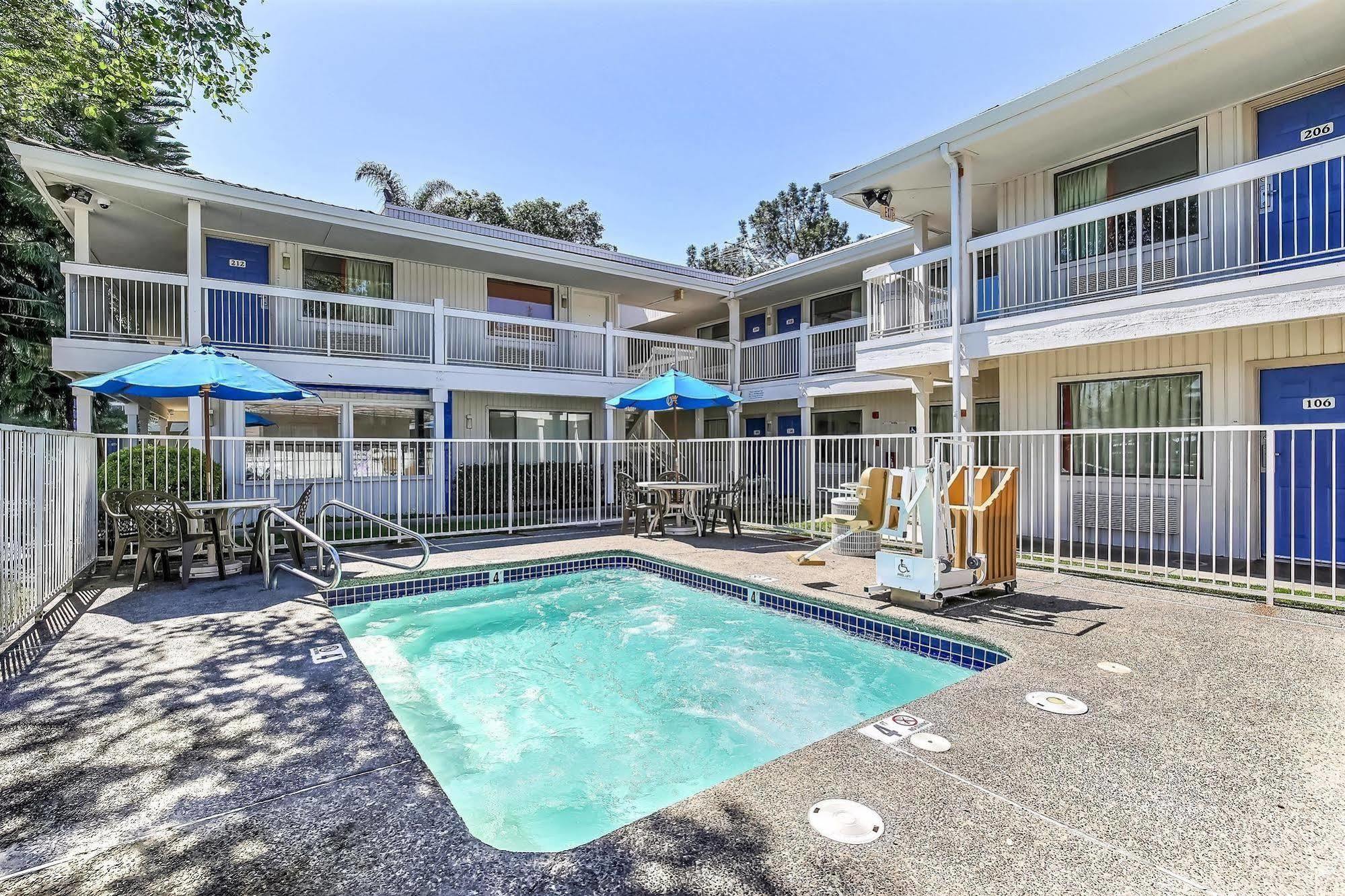 Motel 6-Oakland, Ca - Embarcadero 외부 사진